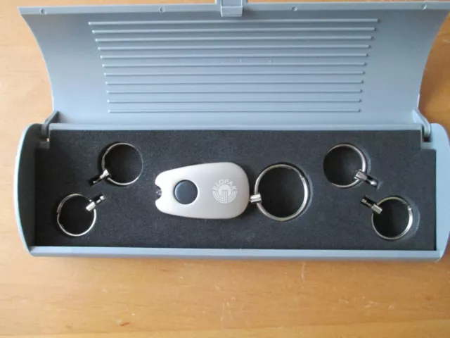 Schlüsselanhänger  -  Schlüsselhalter mit LED Mauslicht  -  NEU