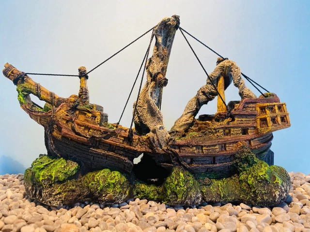 30 cm Galleon Shipwreck Aquarium Fish Tank Ship Ornament BTX1