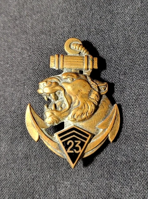 ANCIEN INSIGNE ARMÉE colonial régiment d'infanterie chars de marine