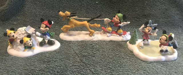Dept 56 Disney Christmas Village Mickey Catching Air Snow Fort Fun Go Skating