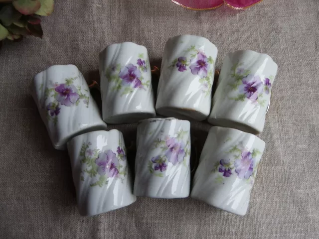 Service À Liqueur En Porcelaine - 7 Petites Tasses - Décor De Pensée De Violette