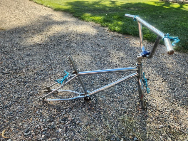 SCHWINN PREDATOR FREEFORM BG 1985 old school BMX used frame fork