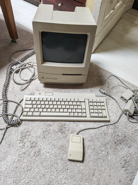 Apple Macintosh Classic Ⅱ M4150 Apple Macintosh classic II 1991 Model number M4150 | eBay