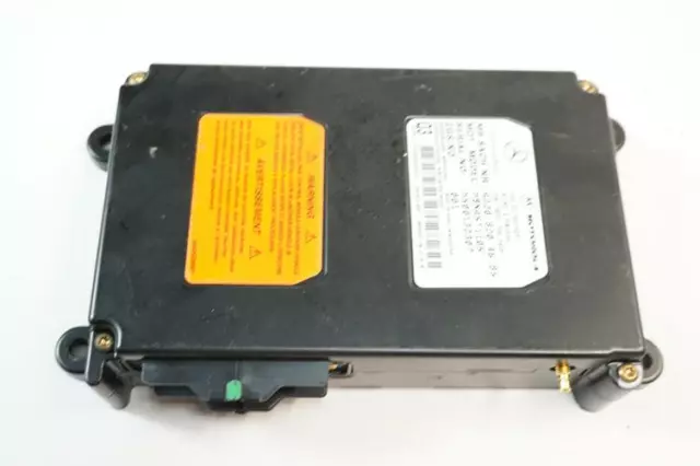 Mercedes W209 CLK500 CLK55 Telephone Bluetooth Voice Control 2208204685 Motorola