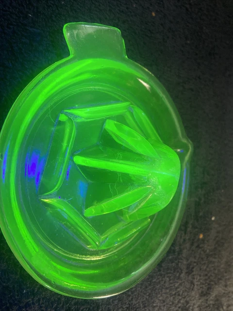 Green Depression Glass Reamer/juicer Uranium Vaseline 4” Approx Box 0823
