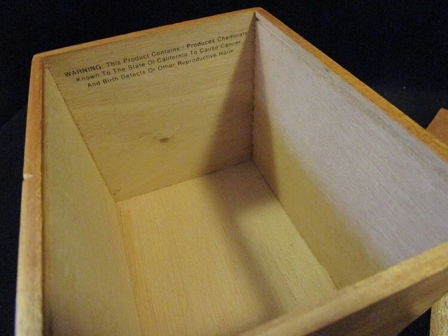 Robustos La Favorita - Wooden Cigar Box ONLY - From Canary Islands (Spain) 6