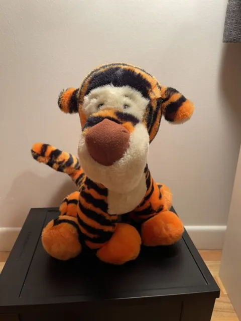 Vintage Walt Disney World Disneyland Tigger Plush 15"  Winnie the Pooh Toy EUC