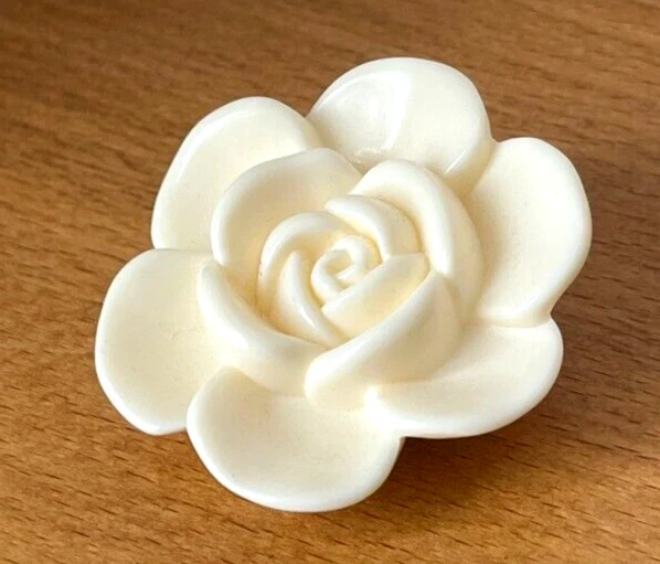Broche Vintage Marc Labat Couleur Crème - Modèle Rare 5,7 Cm - Résine Décorative