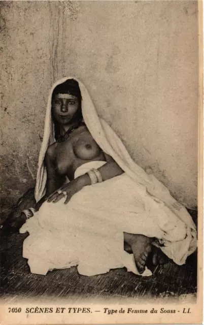 CPA AK Scenes et Types. Type de femme du Souss ETHNIC NUDE (574003)