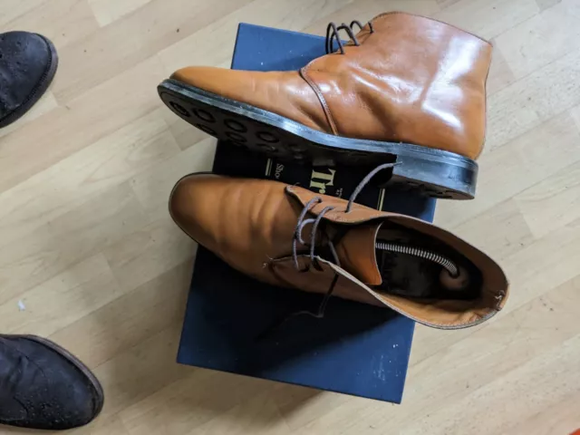 TRICKERS TAN CHUKKA Boots Dainite Heels And Soles £495 Size 9.5 £89.95 ...