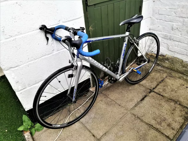 Giant aluxx sl shop fluidform road bike