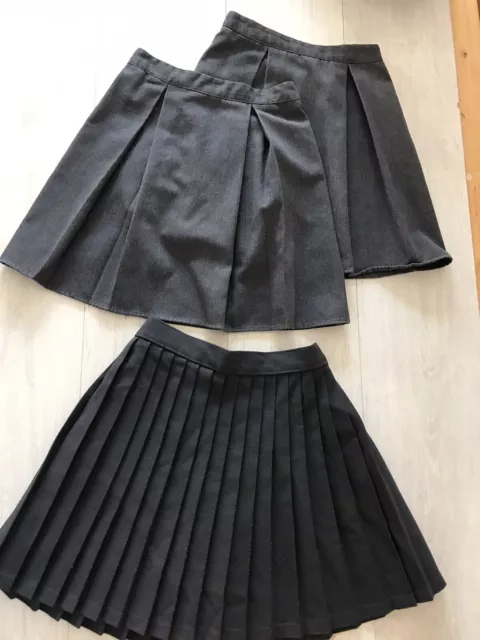 Girls Grey Gray School Skirts Adjustable Waist x3 Bundle age 6-7 years (A1)