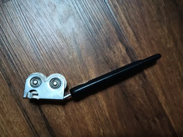 Vtg ECKO Pull Through Kitchen Knife Sharpener Mountable Black Plastic Handle