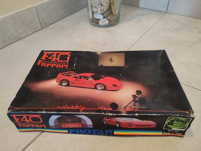 PROTAR 1/24 Ferrari F40 1984 - Kit Plastique Complet Mod 207 - Fabrication Japon