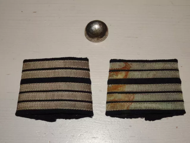 Paire de galons d'épaulettes (fourreaux) et bouton officier colonel de cavalerie