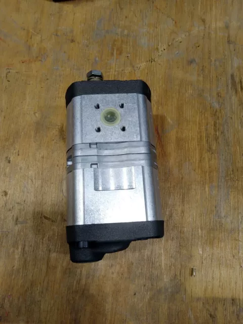REXROTH hydraulic pump 7930 MNR 1517222797 NEW 1517222798 SYN 0510465340
