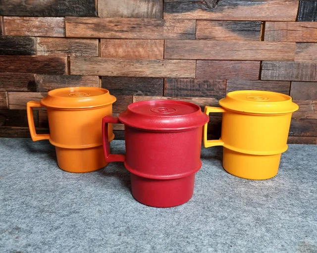 Lot of 3 Vintage 70s Tupperware Stackable Coffee Cups/ Mugs 1312 w Lids 1313 USA