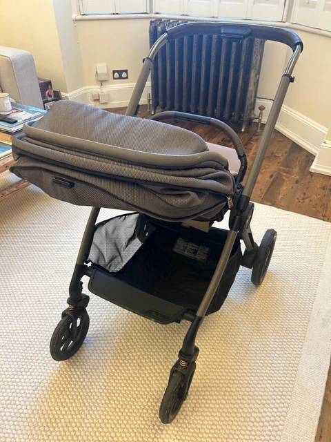 Silver Cross Reef pram - Earth colour (RRP £845)