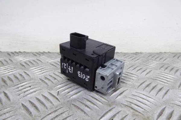 Bloqueo electrónico de dirección RENAULT CLIO IV (BH ) 1.5 dCi 75 2012 218492