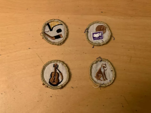 5 Cub Scouts? Badges / Patch [B1]