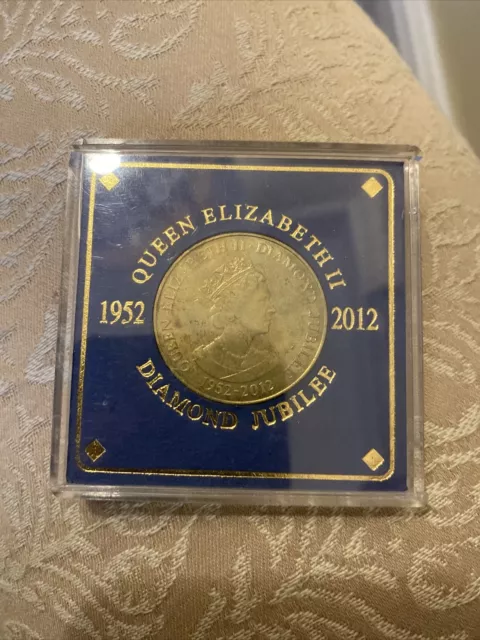 Queen Elizabeth II Diamond Jubilee Collectable Coin UK 1952 - 2012