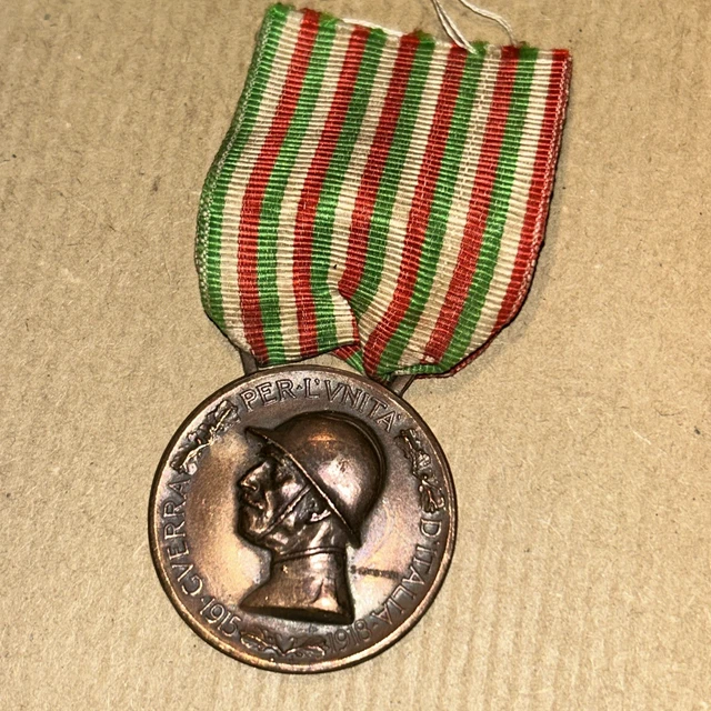 MEDAGLIA GRANDE GUERRA UNITÀ D'ITALIA 1915 1918 CONIATA BRONZO NEMICO 2 BARRETTE
