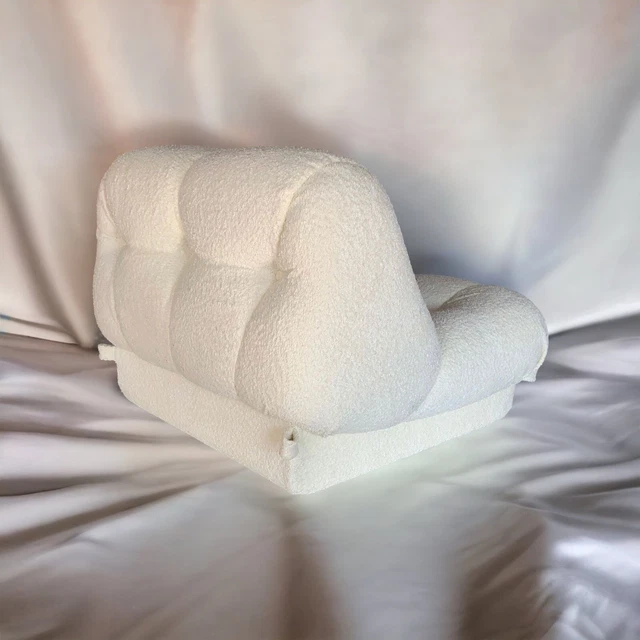Vintage Armchair Nuvolone style 70’s in boucle fabric