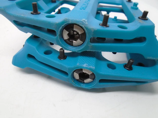 Nukeproof Neutron EVO (Electron EVO) Flat Pedals TURQUOISE ! 5