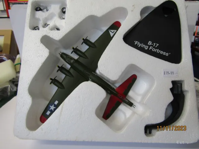 Atlas Editions aircraft 1;144 Scale, B 17 Flying Fortress.