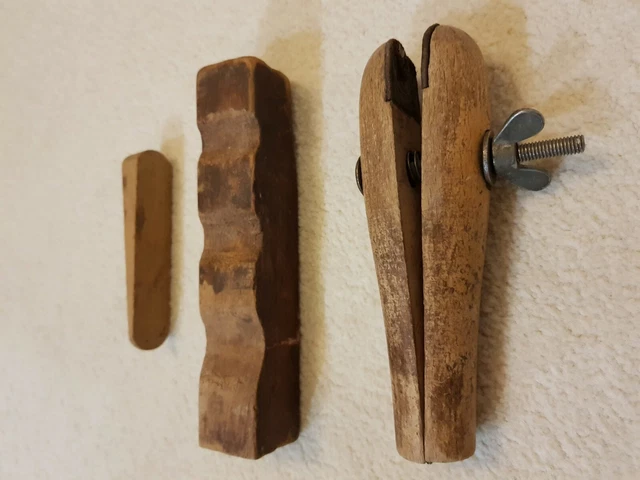 Herramienta de abrazadera de madera de joyería antigua, bloque y cuña. Vice grip. Coleccionable
