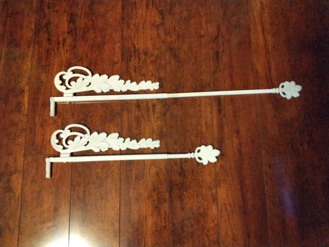 2 VINTAGE Swing Curtain/Drapes Rod Holders, Brackets Metal,White GC