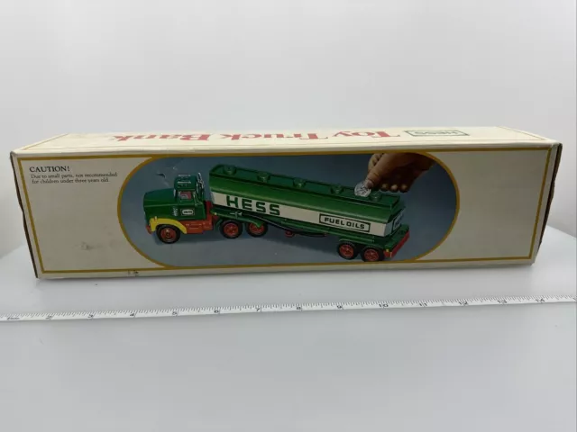 Vintage 1984 Hess Toy Tanker Semi Truck Bank NEW Complete Original Box Nice RARE