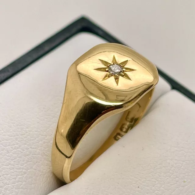 18ct Gold Signet Ring set with 1x Diamond 6.7gm Size V 1/2 Preloved
