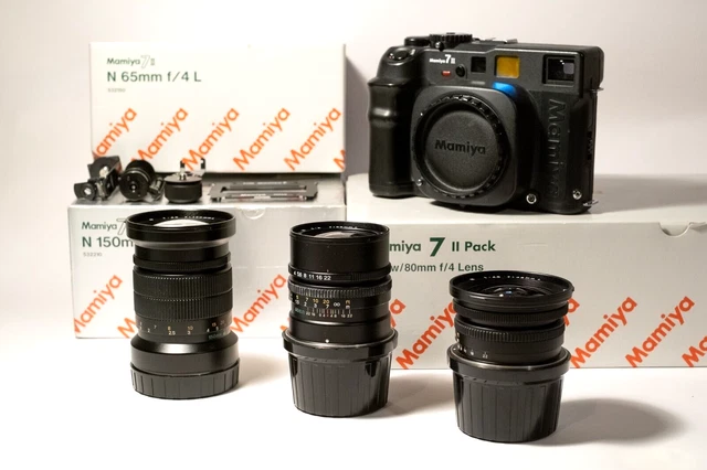 [NEAR MINT in BOX] Mamiya 7ii + 3 lenses + panorama adapter