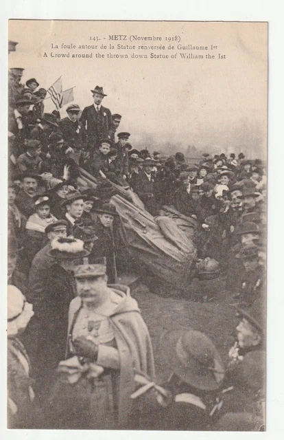 METZ - Moselle - CPA 57 - Military - Metz delivered Guillaume inverted statue