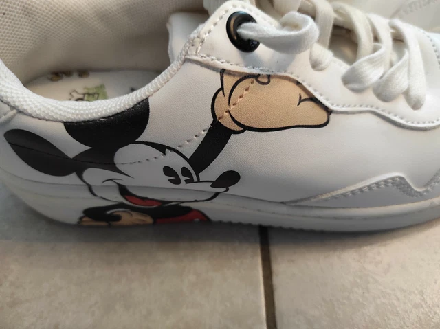 Baskets basses blanches Mickey, Pull & Bear, 37 (36 qui taille 37)