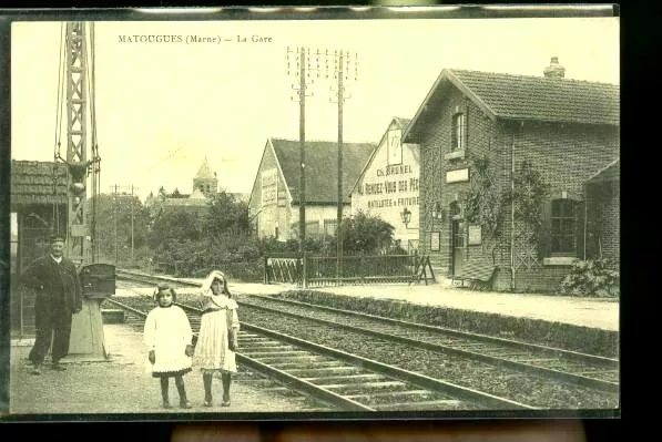 MATOUGUES      ( la carte n est pas jaunie )