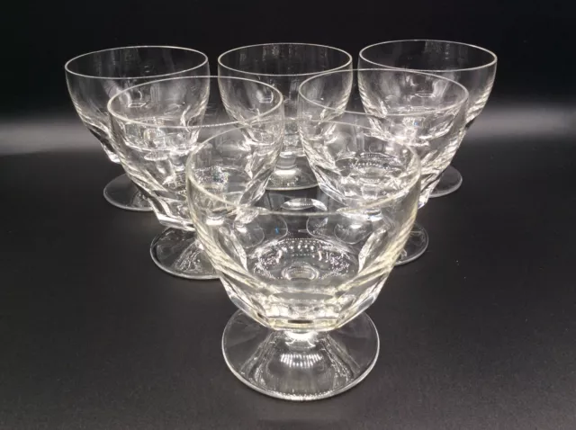 Service de six verres à eau en cristal taillé signé Baccarat Design XXème