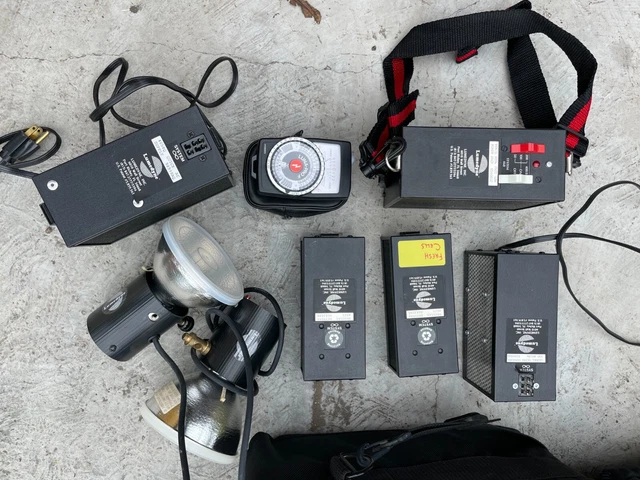 Lumedyne Portable Flash Lighting Set **READ DESCRIPTION FOR ITEMS INCLUDED