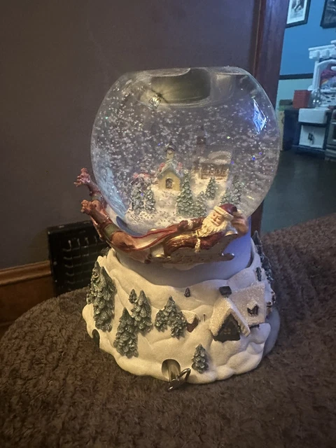 Partylite Olde World Village Tealight Musical Snowglobe P7922, W/ Original Box