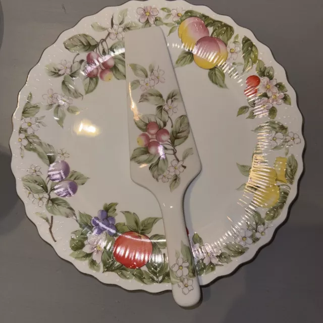 Andrea by Sadek fruit and blossoms Cake Plate and serving knife. 10"