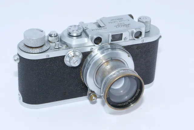 Leica IIIa 35mm rangefinder camera. Summar 5cm f2 standard lens. Case and Manual