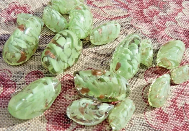 LOT DE 17 ANCIENNES PERLES FANTAISIES VINTAGES EN VERRE DE MURANO vers 1950