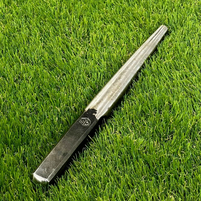 Oeil de forgeron Dérive d'outil de forge Acier : D2 T3040 Longueur totale :...