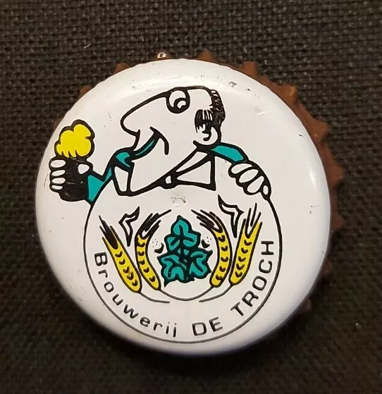 Ancienne capsule  kronkorken Bière    CHAPEAU  brasserie  de  Troch  Belgique