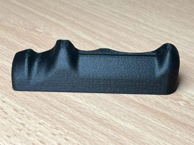 Nylon+Carbon fiber Right Hand Grip Poignée Pentax 67 6x7 coté droit (3D Printed)