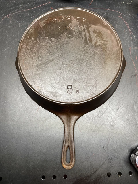 “ Wagner” Sydney O - No. 9 B - 11” Cast Iron Skillet Circa 1898- 1915 Heat Ring