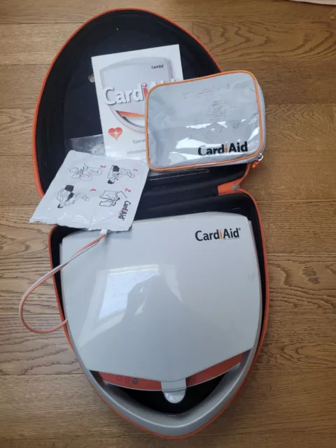 Défibrillateur CardiAid Ref CT0207 Batterie á Remplacer