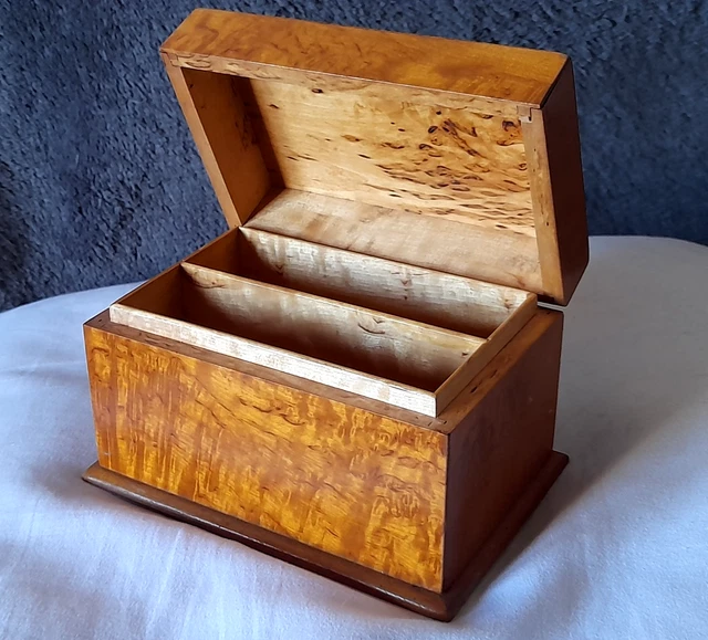 ANCIENNE BOITE DE Jeux Vintage: Dame, Jeu De L’oie, Backgammon, Loto