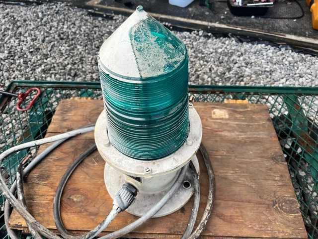 Starboard Large Vessel Marine Navigation Light 110V
